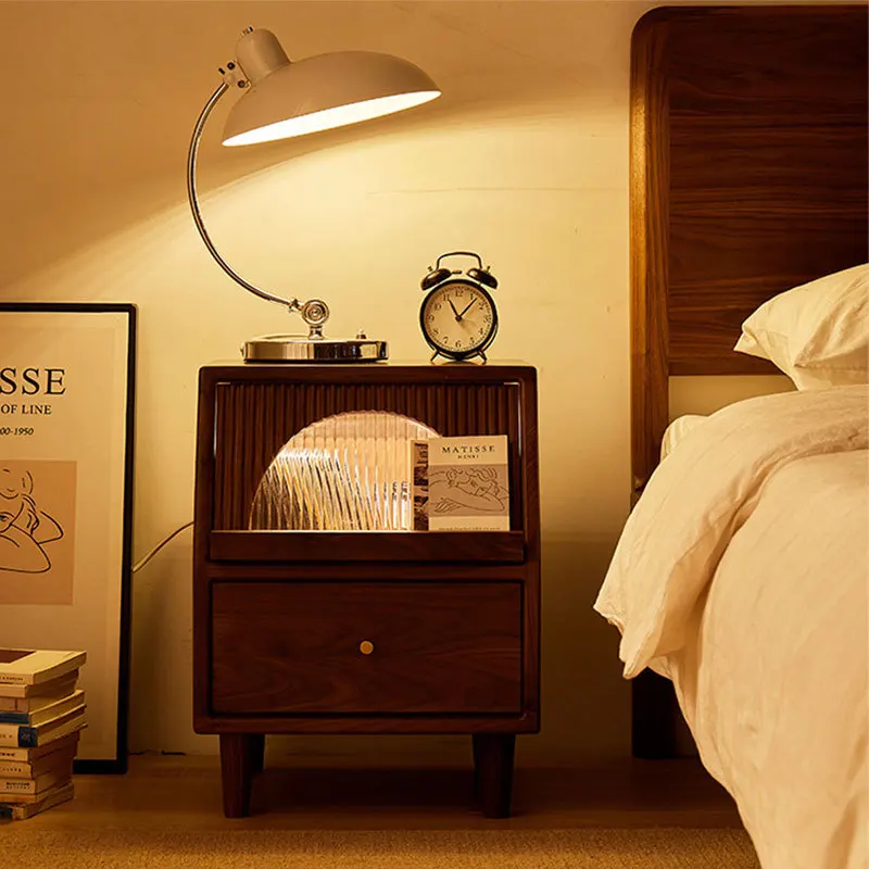 ตู้ข้างเตียงไม้เนื้อแข็งสไตล์นอร์ดิก ตู้ข้างเตียงแบบญี่ปุ่นทันสมัยพร้อมลิ้นชักเก็บของ ตู้ข้างเตียงไม้วอลนัทสีดำและไม้เชอร์รี่