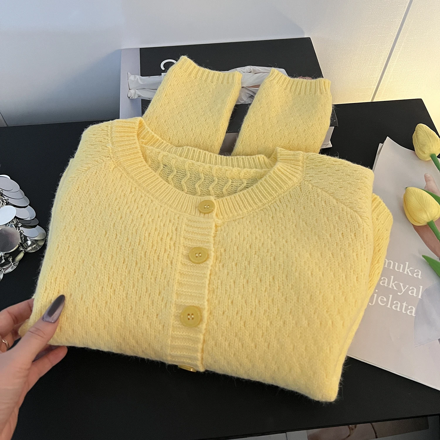 Spring Fall Fashion Girls Sweater Yellow Solid Color Long Sleeves Single Breasted Soft Women Sweaters Cardigan Design