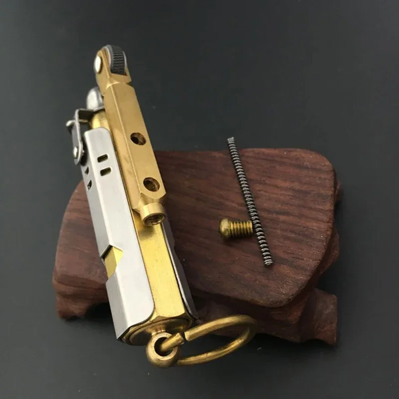 Retro Unusual Petrol Lighter Windbreaker Smoking Accessories Kerosene Windproof Grinding Wheel Flint Lighter Men\'s Gift