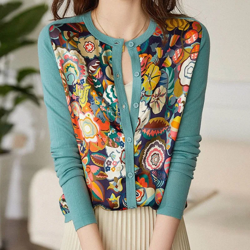 2023 Spring Autumn Round Neck Fashion Printing Sweater Women High Street Casual Long Sleeve Button All-match Elegant Cardigan