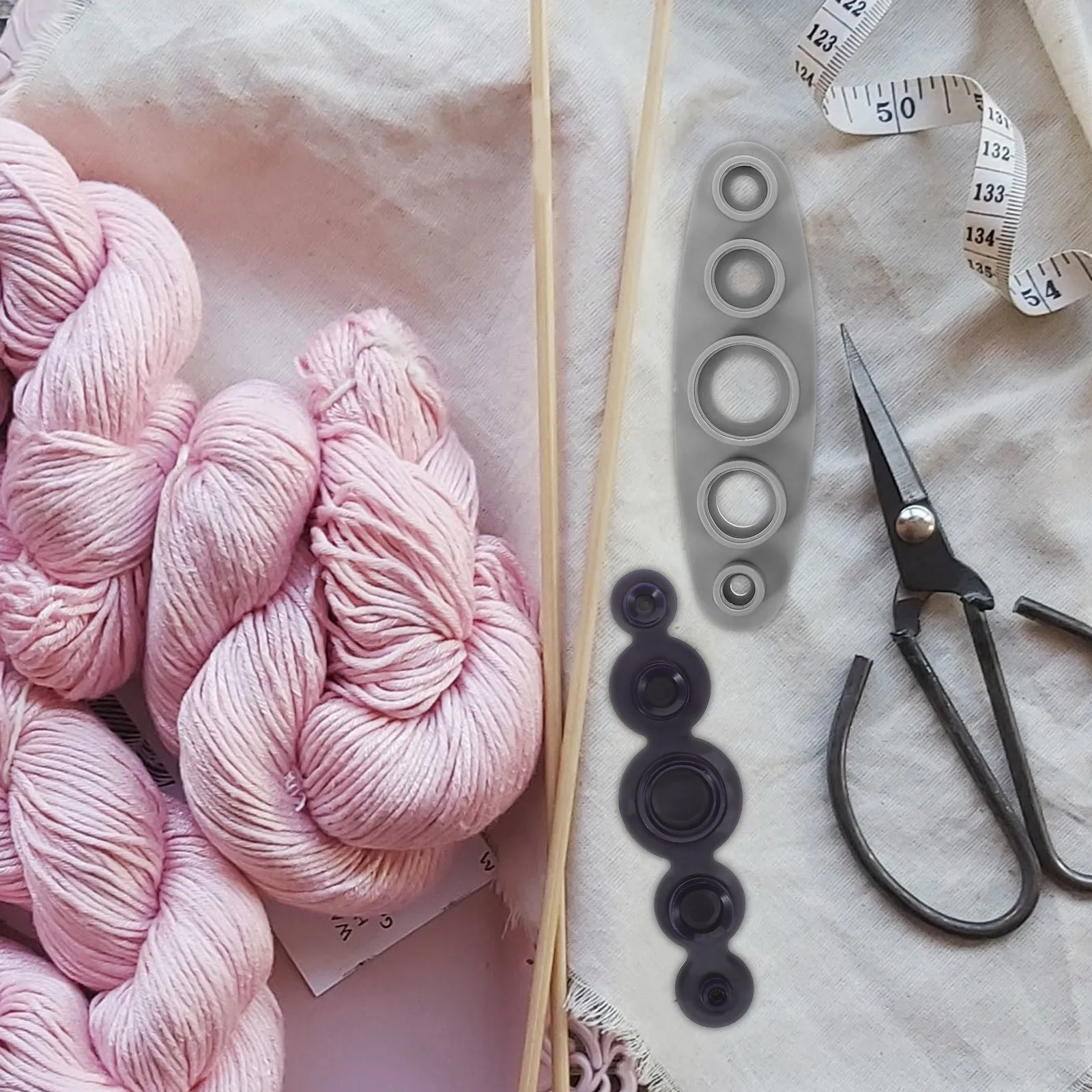 

Button Maker Tool DIY Craft Button Cover Making Kit Sewing Supplies Easy Use Versatile Design Buttons for Sewing