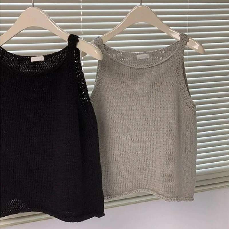 

2025 Sleeveless Camisole T-shirt, American Fashion Gray Tank Top New French Chic Women's Summer T-shirt Female Clothing
