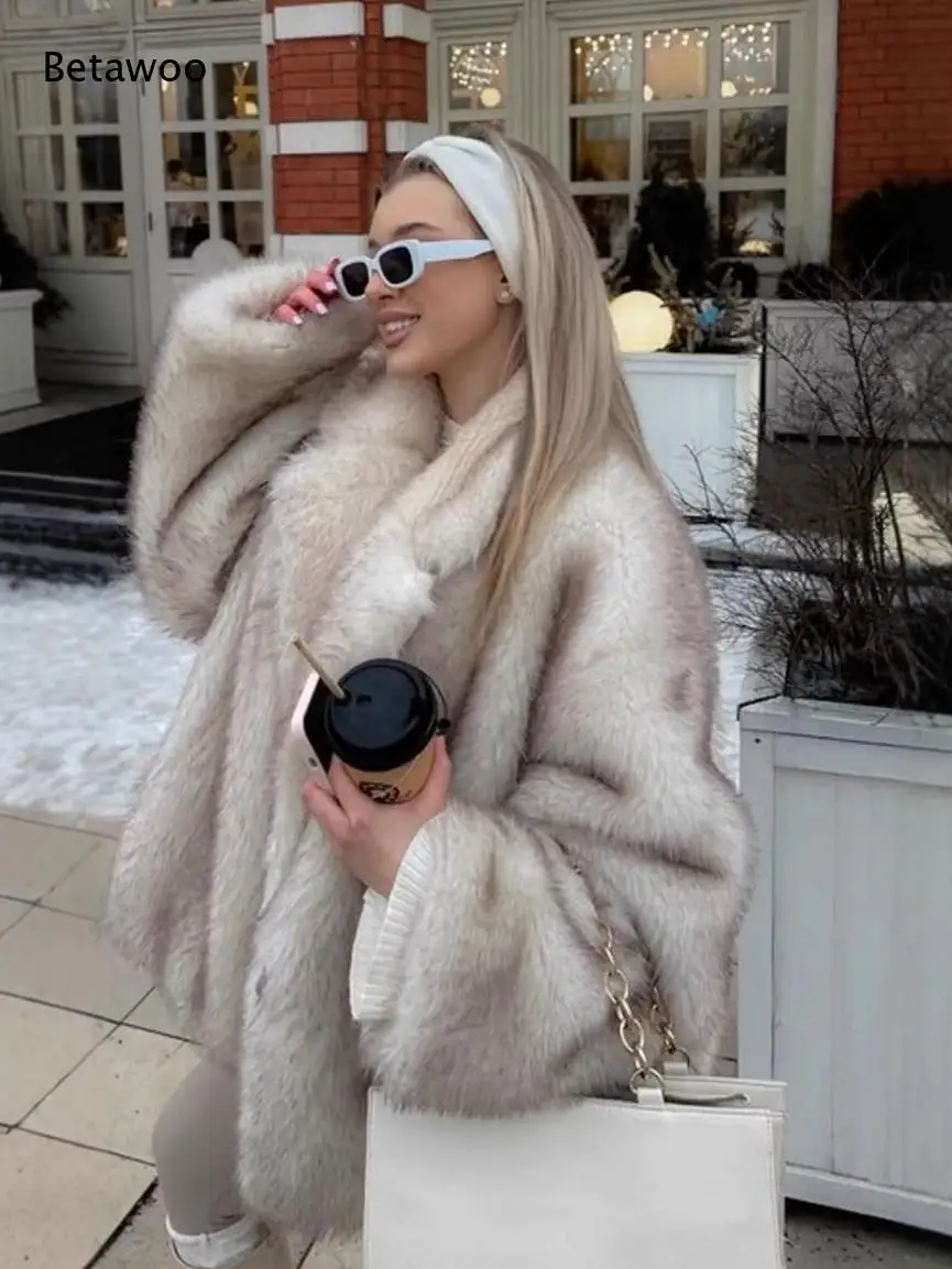Notched Lapel Oversized Faux Fur Coat Long Sleeve Fluffy Warm Winter Outerwear for Women Snow Casual Street Outfit