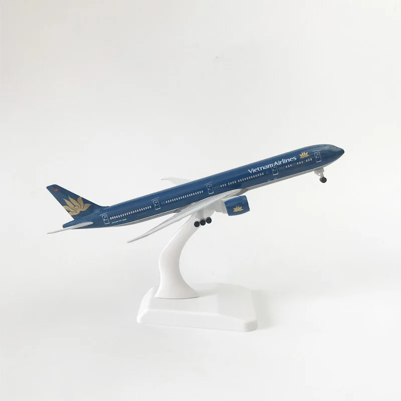 20cm for B777 Vietnam Airlines Alloy Metal Aircraft Model Die-cast Scale Plane Holiday Party Gift Suitable for Gift Giving