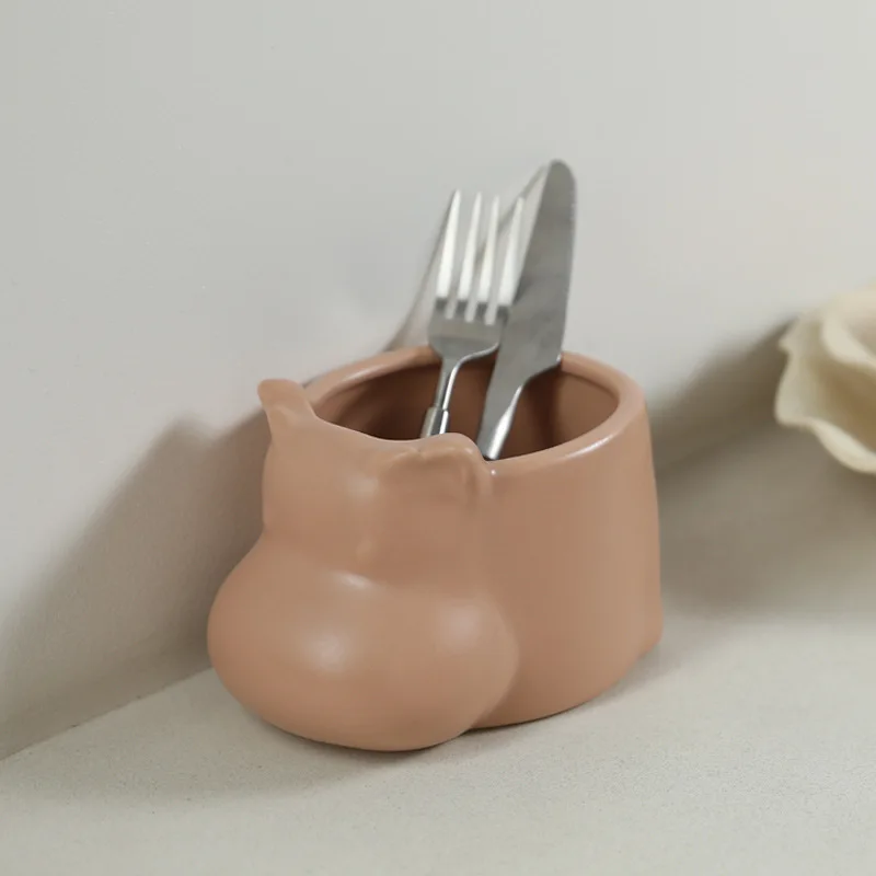 Cartoon hippo ceramic flowerpot, creative hippopotamus pen holder, modern home office desktop decoration and storage ornament