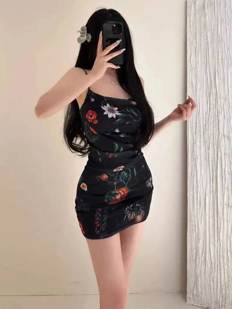 Beach Vacation Style Black Floral Suspender Dress Elegant For Women's Summer 2025 New Slim Short Sweet Tank Mini Dress Tops 6WEF