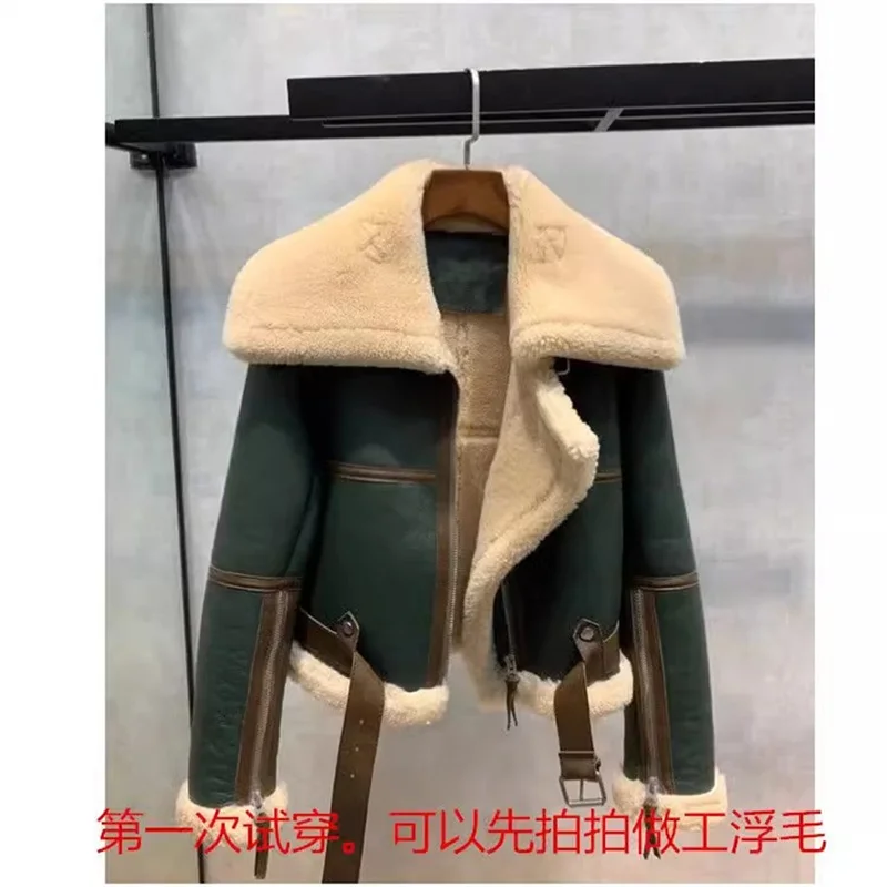 Leather And fur Integrated Thickened Short Jacket For Women\'s Winter 2024 New Green Patchwork Large Lapel Motorcycle Suit Jacket