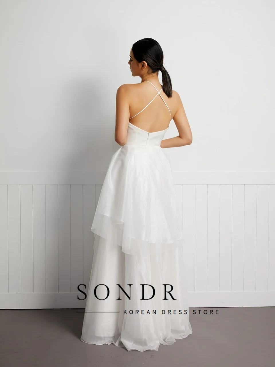 Sondr-vestidos de novia coreanos con espalda descubierta y cuello Halter, vestido de fiesta de boda japonés sin mangas, vestido personalizado para sesión de fotos 2026