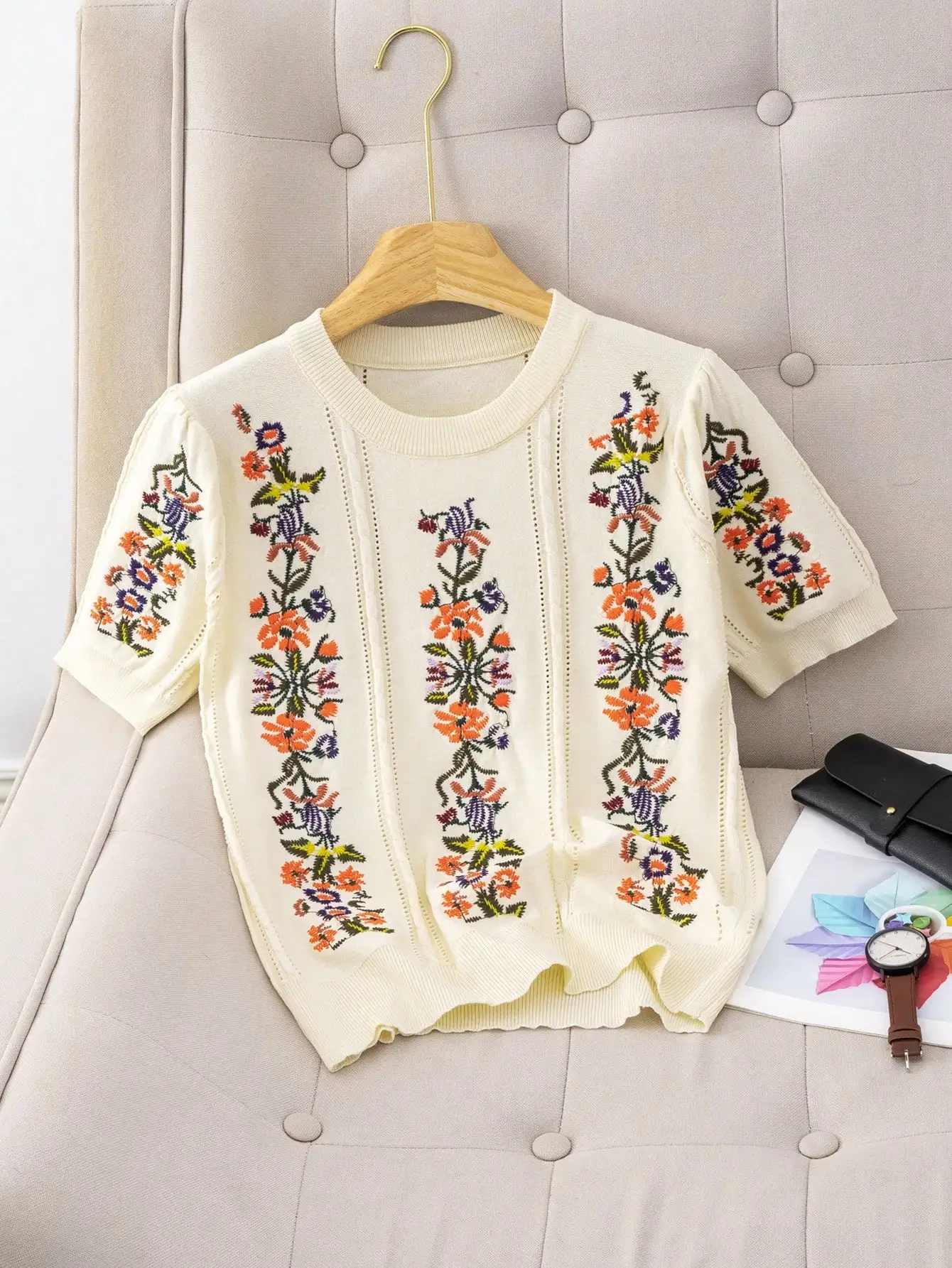 

Вязаный топ с цветочной вышивкой и пышными рукавами, блузка с круглым вырезом и короткими рукавами для женщин