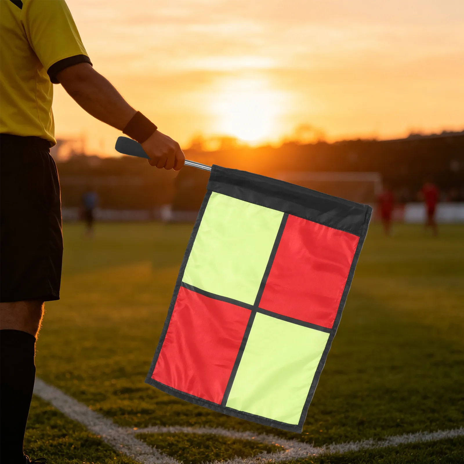 

2Pcs Soccer Referee Flags Checkered Football Linesman Flag Non Slip Handle Football Referee Equipment Set