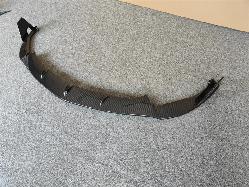 

Used for the Lamborghini URUS M Style Carbon Fiber Body Kit Used for the Front Lip of the Lamborghini URUS
