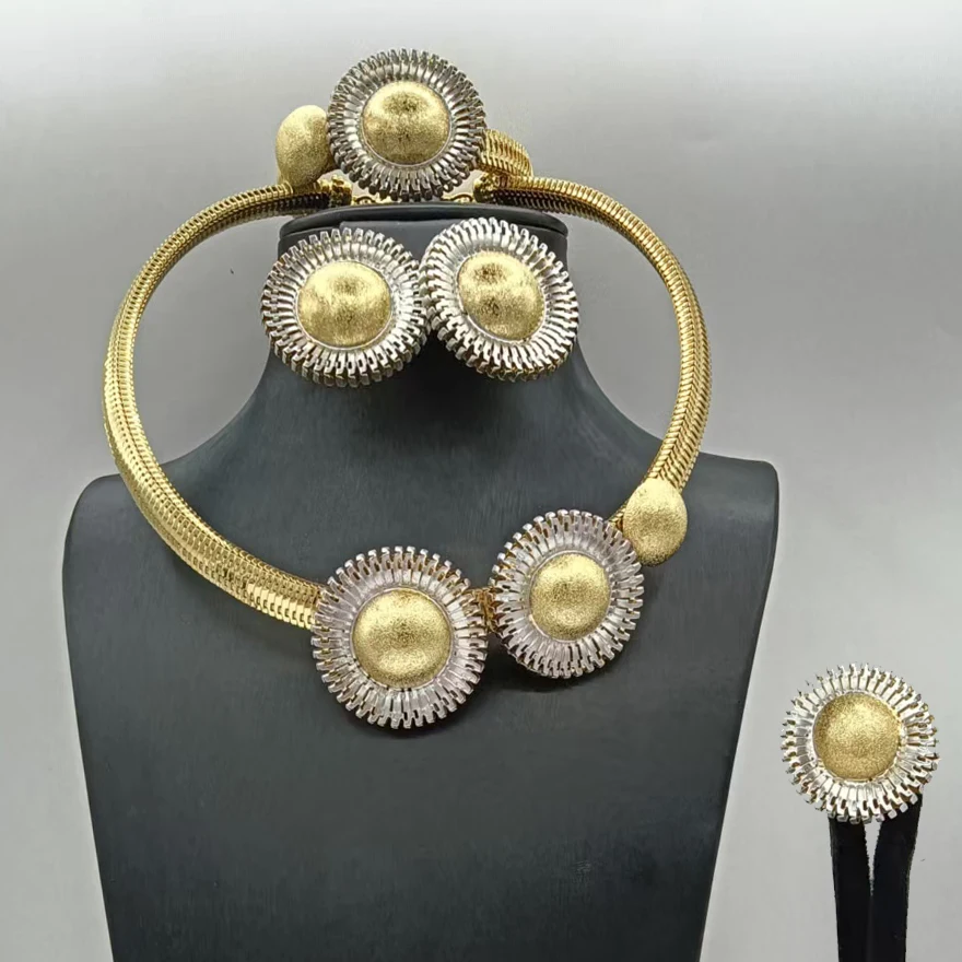 Fashion Three Tone Sun Flower Shape Jewelry Set Popular Textured Necklace Bracelet Earrings Ring 4PC Jewellery for Wedding Party