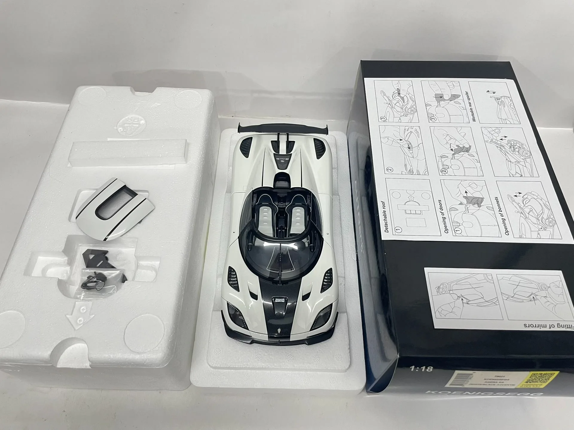 Autoart 1:18 Agera RS White Black Simulation Limited Edition All Open Alloy Metal Static Car Model Toy Gift