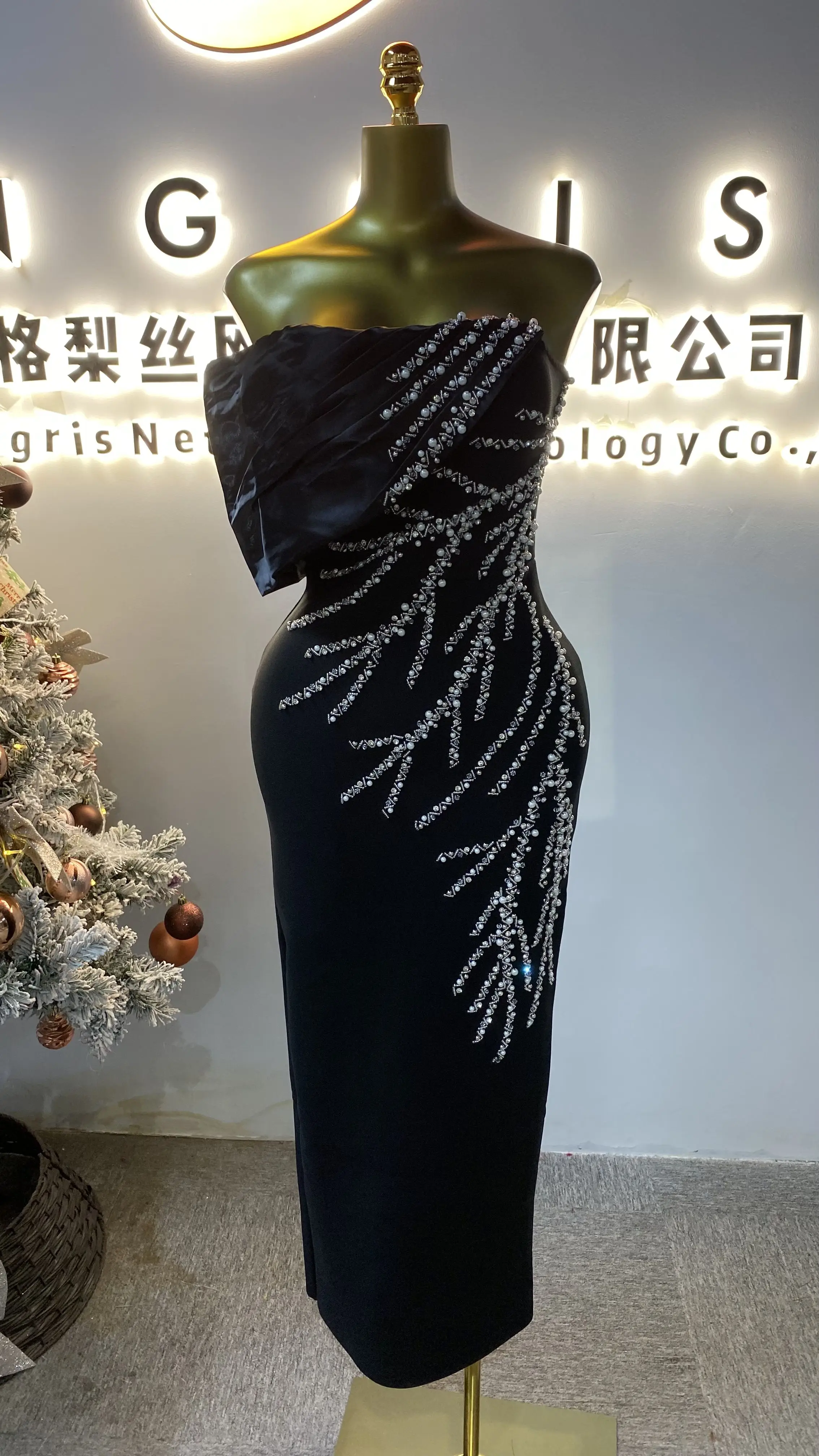 

Sexy off-the-shoulder beaded patchwork bandage dress for women, a celebrity party evening gown.-GZXX133