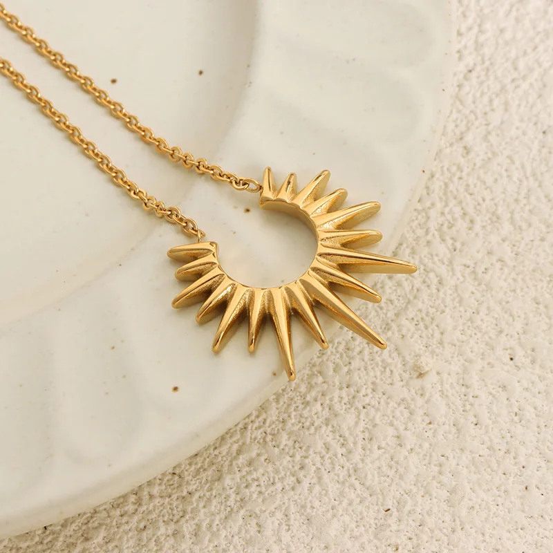 

Luxury 24K 9999 Pure Gold real gold Unique Geometric Radiant Pendant Women's Clavicle Chain