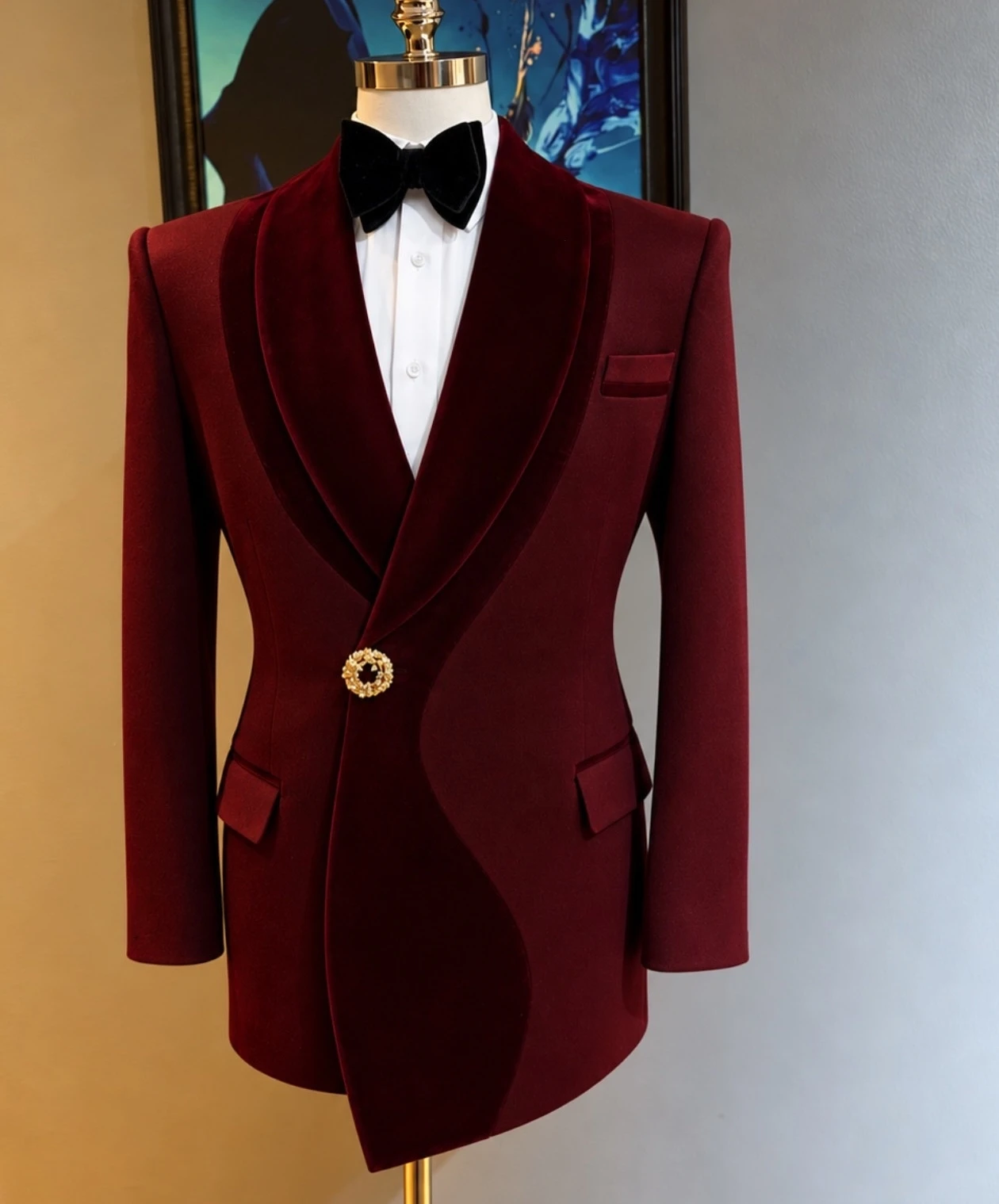 Luxury Burgundy Velvet Spliced Tuxedo Jacket Men Shawl Lapel Slim Fit One Button Blazer Suit Gold Crystal Only Coat Customized