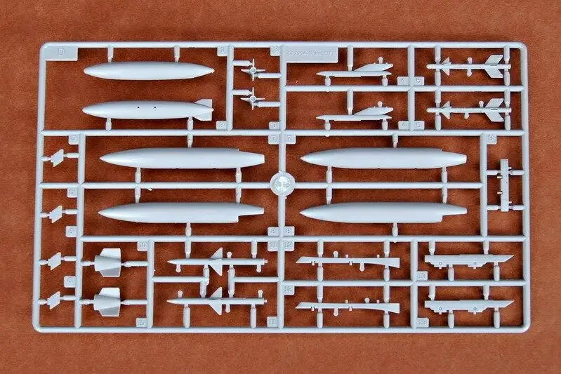 Trumpeter Model 1/72 01611 Chinese J-10 Fighter