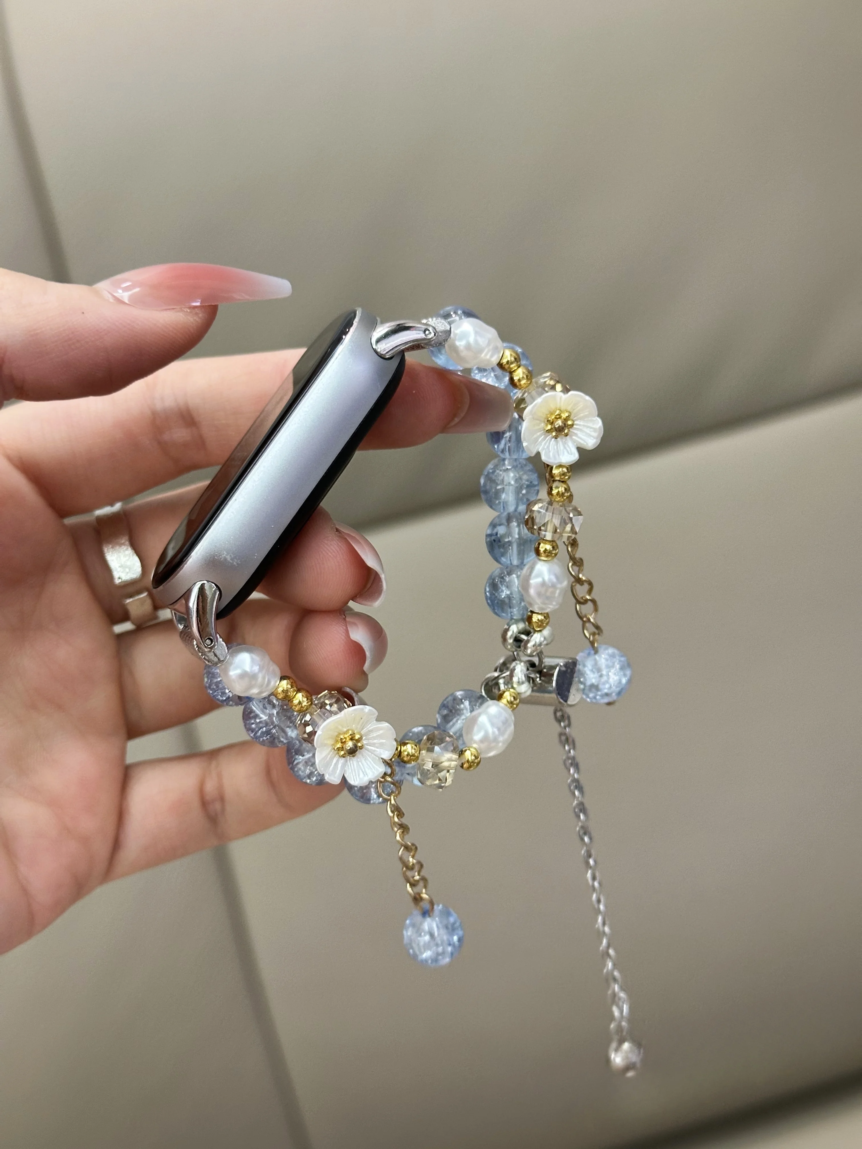 

Ремешок с хрустальными бусинами подходит для Xiaomi Band 8Pro/9Pro, для Mi Band 3/4/5/6/7,8/8NFC/9NFC/10/10NFC, для Redmi Watch5/4/6