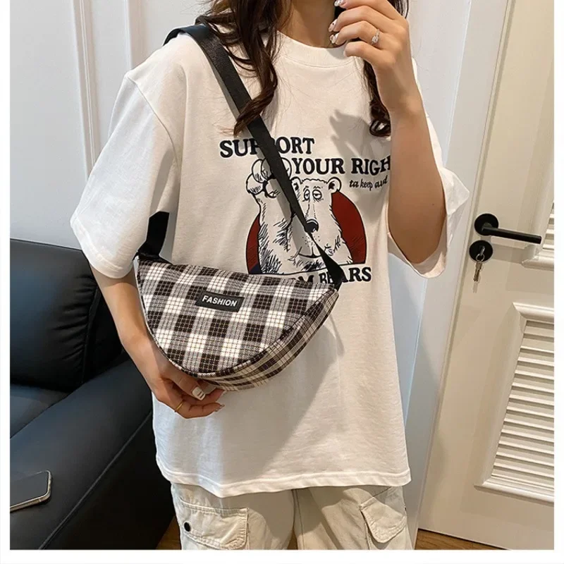 Design Sense Niche Triangle  Plaid Messenger Bag 2024 New Versatile Dumpling Bag Casual Trend Shoulder Bag