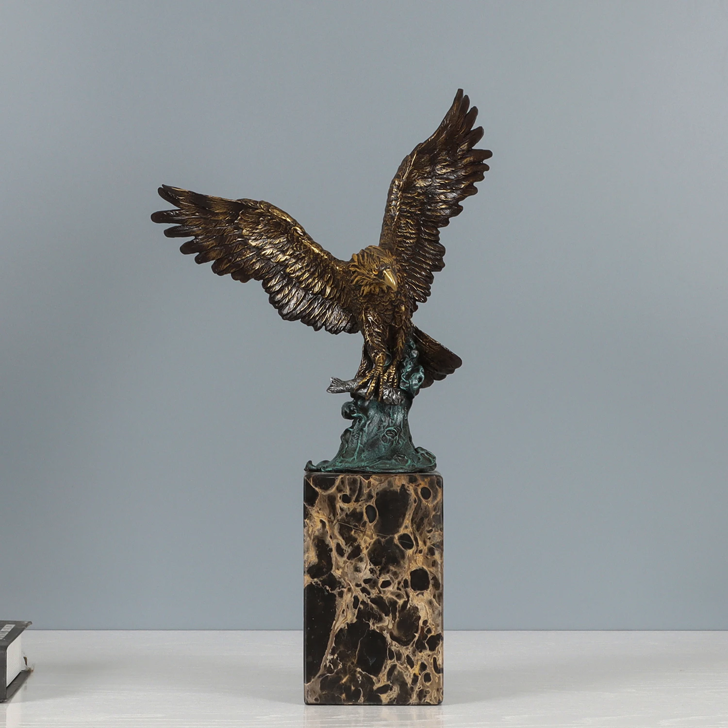 35CM High Bronze Bald Eagle Hunting Fish Statue Sculpture Hot Falcon Art Upscale Office Home Decoration