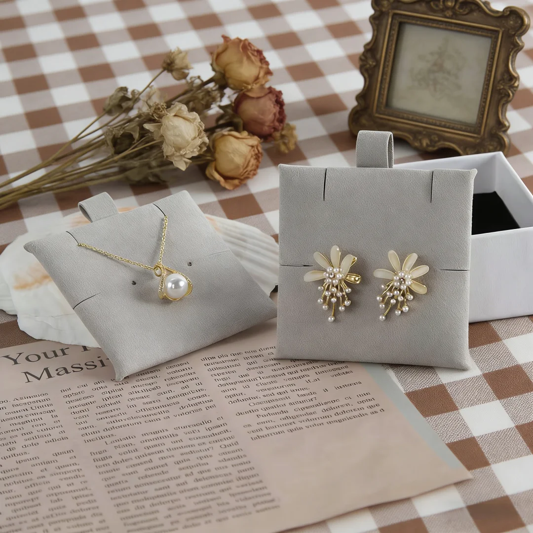

50pcs Microfiber Jewelry Display Cards Handmade DIY Jewelry Storage Accessories Pads Cards for Necklace Earring Hairpin Pendants