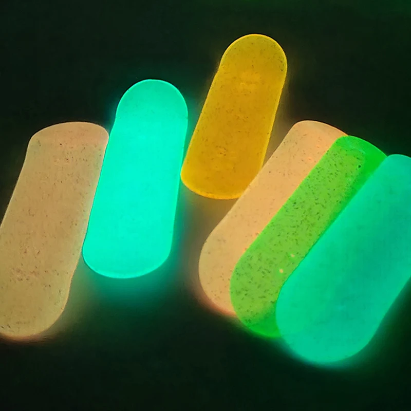 Mini Glow In Dark Finger Skateboard Luminous Fingerboard Deck ของเล่นเด็กความเครียดบรรเทาของเล่นสําหรับผู้ใหญ่เด็กของขวัญ