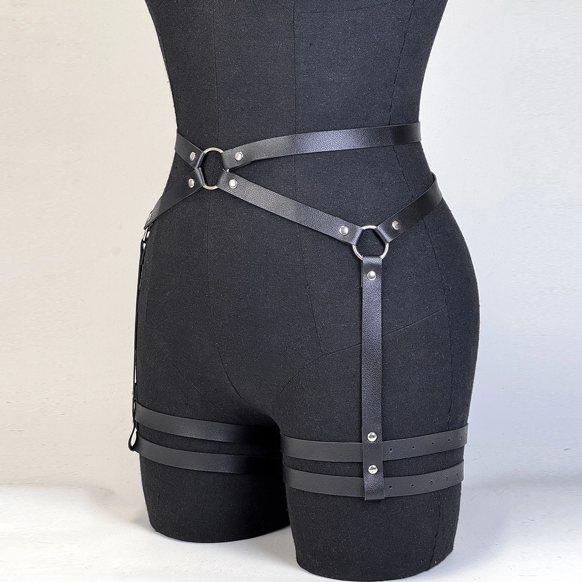 

PU Leather Sexy Lingerie Leg Harness Thigh Garter Belt Gothic Belt Underwear Exotic Costume Women Dress