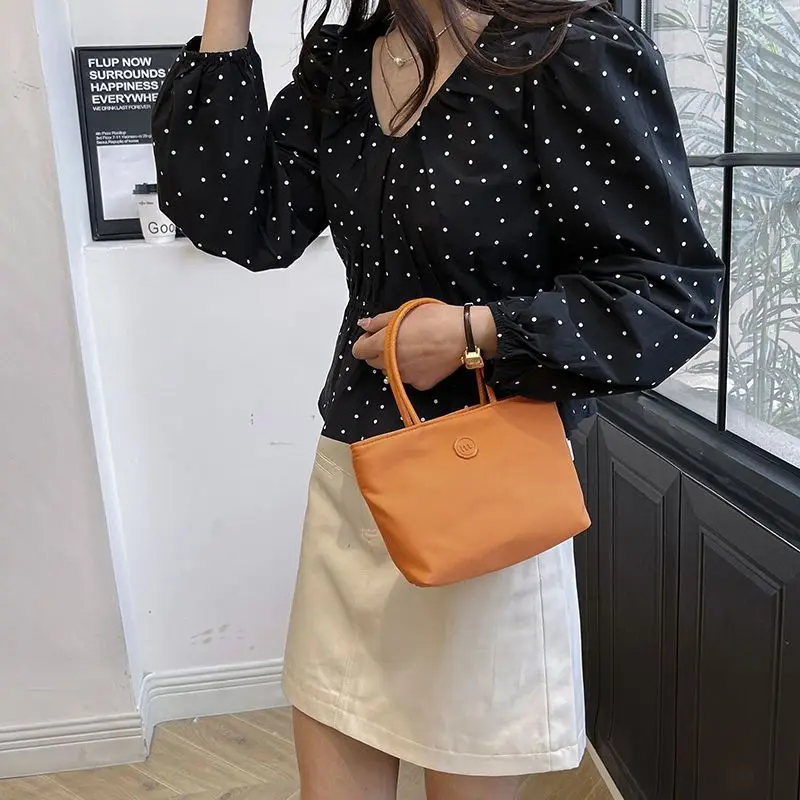 Korean Blogger with The Same Cute Yellow Bag Summer Messenger Bag 2024 New Simple Handbag Mobile Phone Bag