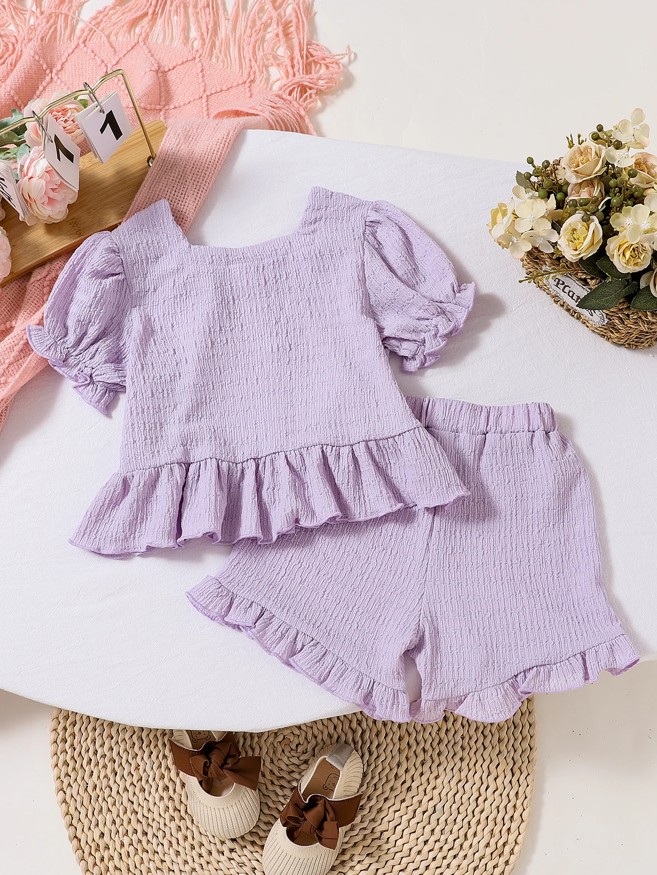 Girls' Summer 2-Piece Set: Textured Fabric Taro Purple Bow Puff Sleeve Top + Ruffled Shorts Set. Sweet and Casual Everyday Holiday Outfit for Girls, Comfortable and Refreshing Summer Set for Girls