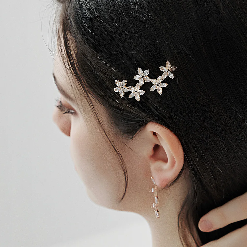 Korean Crystal Flower Hairpin for Women Vintage Female Braid Rhinestones Barrettes Flowers Shape Hair Clip Hair Accessories