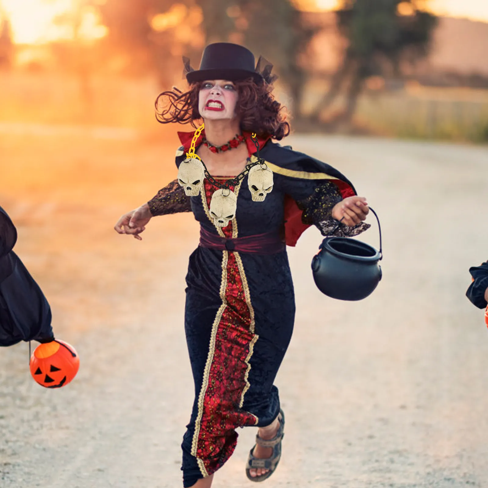3 piezas de collar con colgante de calavera para decoración del hogar, joyería retro para fiestas de Halloween, regalo, accesorios para disfraces y bailes de máscaras.