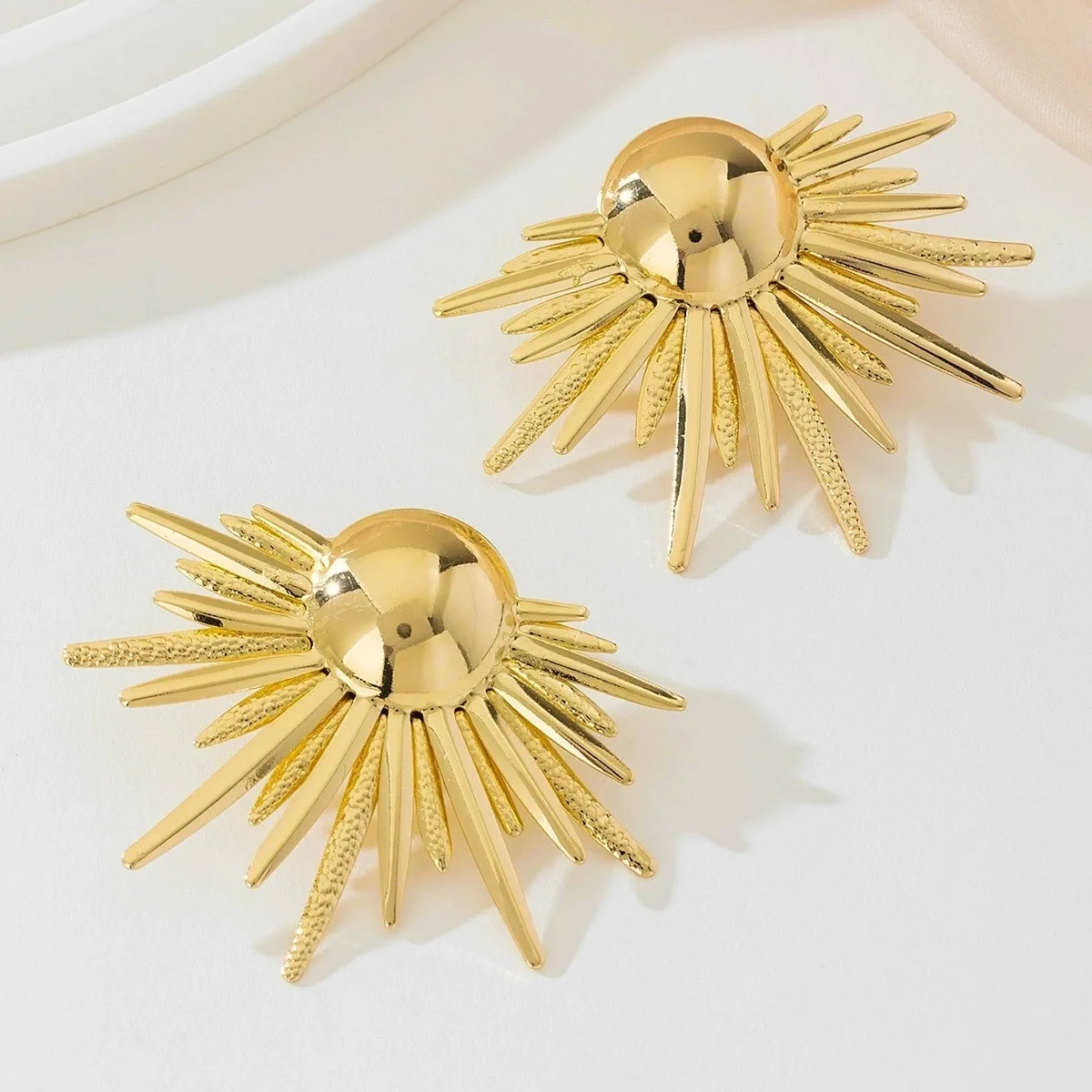 

Modern Minimalist Earrings, Irregular Geometric Metal Earrings for Women, Light Luxury Romantic Gift for Her, Anniversary Love G