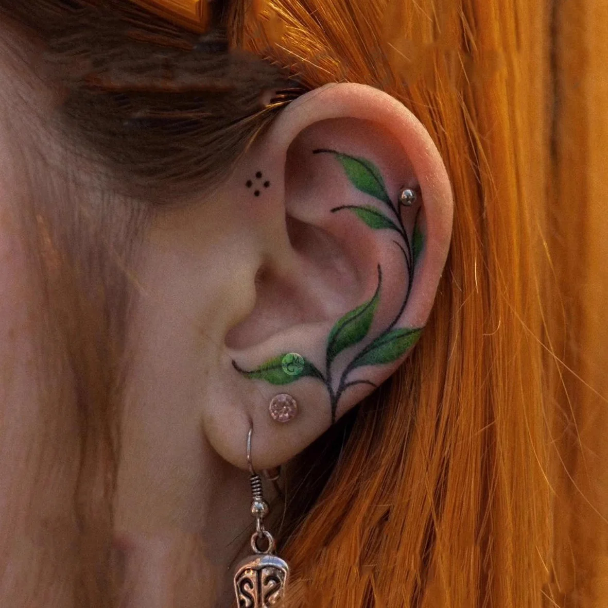 

1-листовая наклейка для татуировки ушей, водонепроницаемая, долговечная, временная татуировка на руку для вечеринки