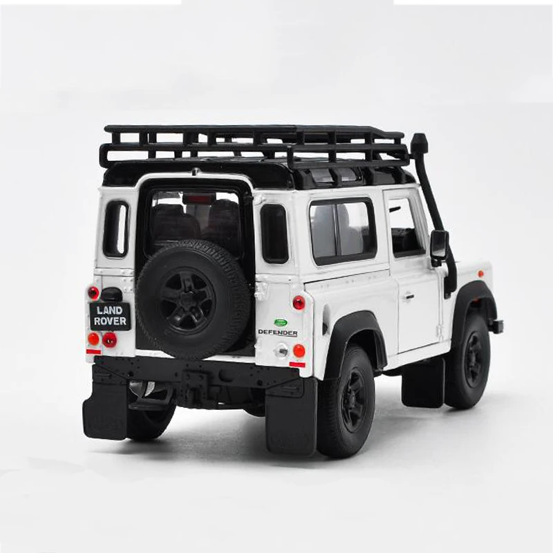 WELLY 1:24 Land Rover Defender Alloy Car Model Diecasts & Toy Metal Off-road Vehicles Car Model Simulation Collection Kids Gifts