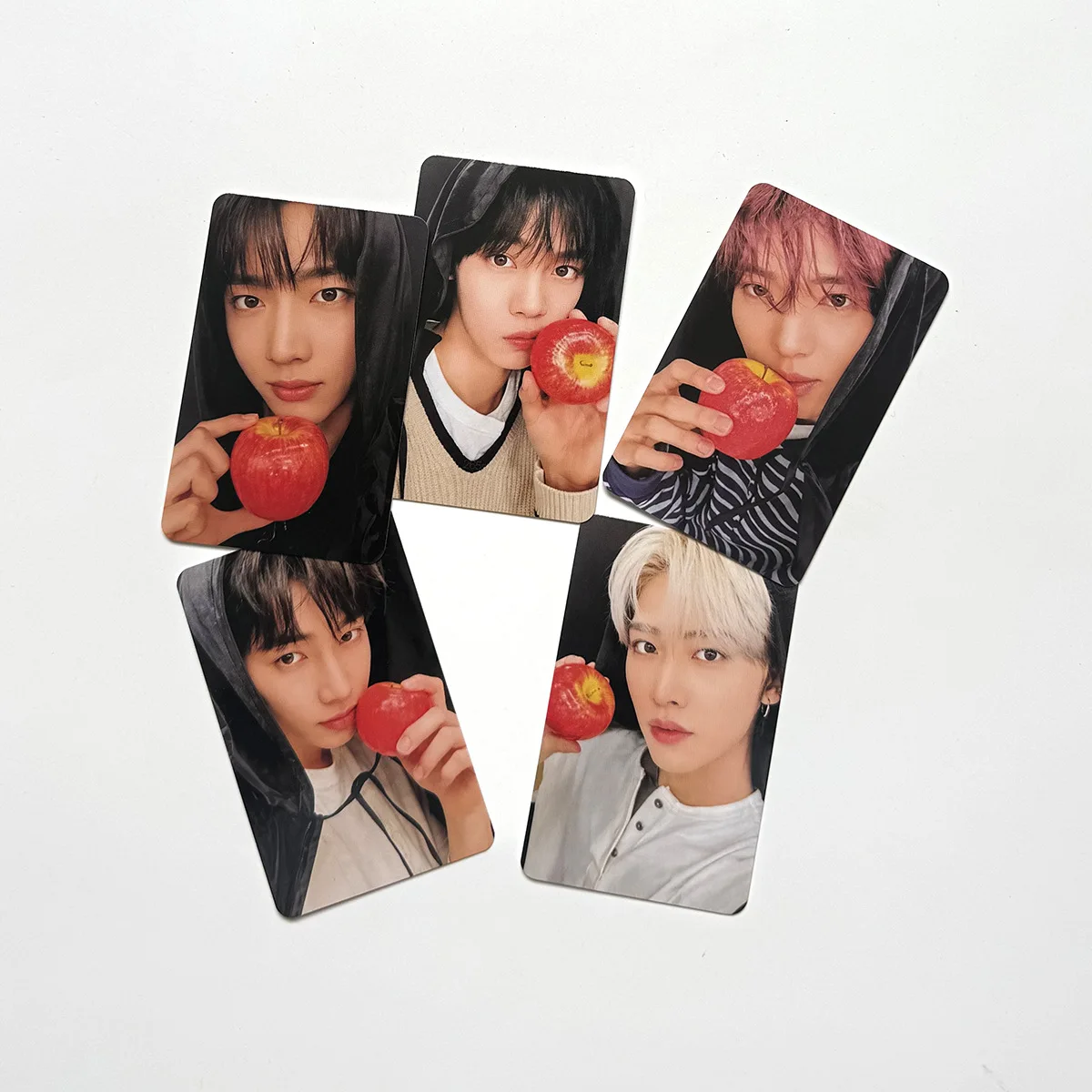 

5Pcs/Set AND2BLE Combination Debut Sequence 01: Curiosity Peripheral Card Album cardPostcard Special Bonus Card