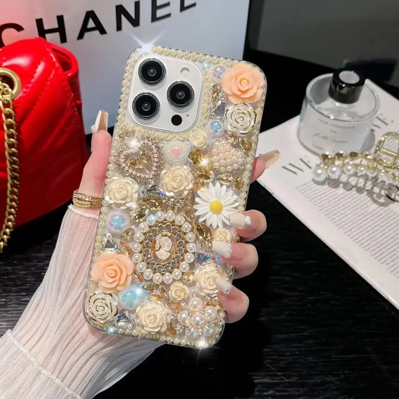 

Luxury Bling Diamond Perfume Bottle Flowers Rhinestone Case For HuaweiP30 P50Pro P40lite Mate30 40 For Honor8X 9X 50 60Pro Cover