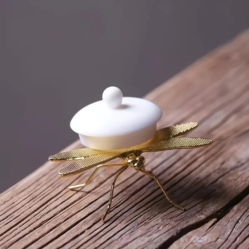 1Pc Golden Dragonfly Metal Tea Pet Exquisite Craft Collectib