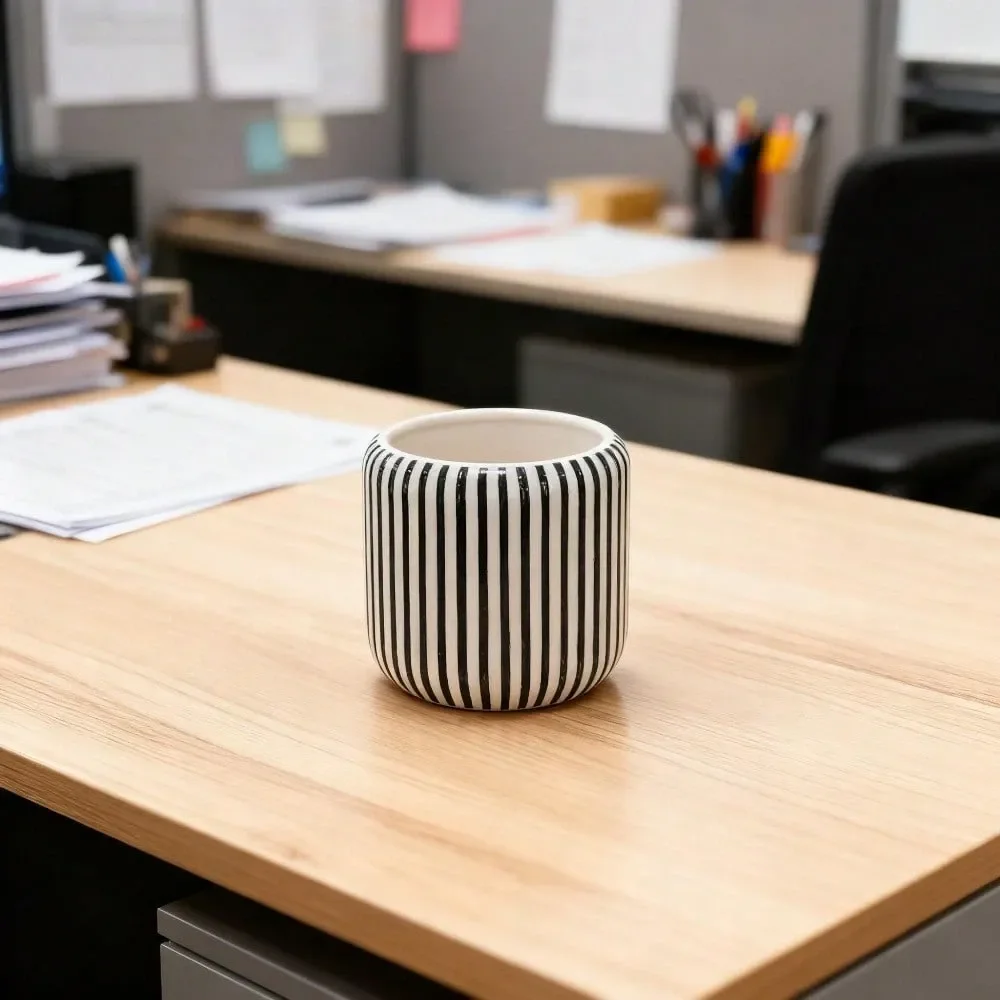 

Керамическое кашпо Stripe от [Название бренда/производителя]