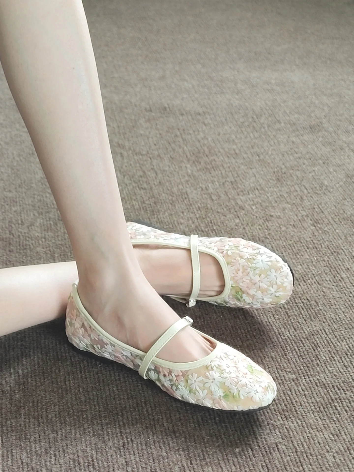 versione-in-pelle-di-pecora-ballerine-mary-jane-con-pizzo-floreale-stile-fatato-scarpe-basse-a-punta-tonda-casual-suola-in-gomma
