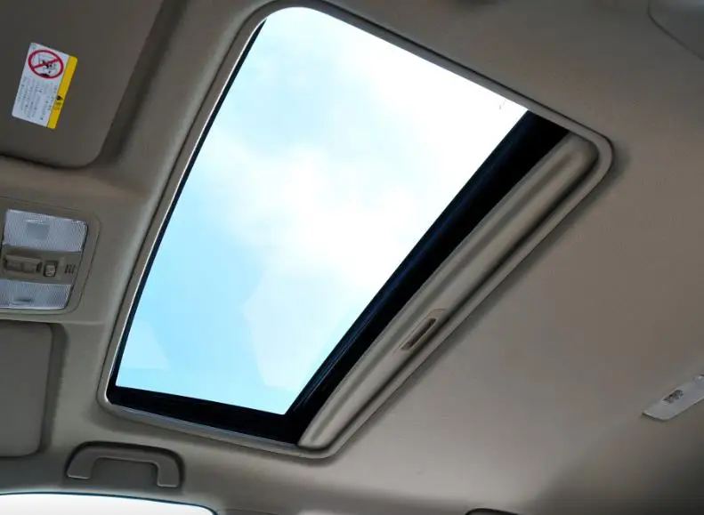 1 Piece Top Roof Glass Protective Rubber for Toyota RAV4 2008-2012 Sunroof Window Glass Strip for RAV-4 63251-30100
