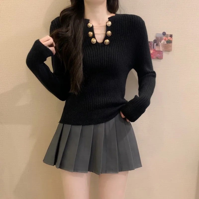 

Модный женский свитер с v-образным вырезом и цепочками, осенний новый дизайн, облегающие вязаные топы с длинными рукавами, 2025 г., сексуальный универсальный женский трикотаж