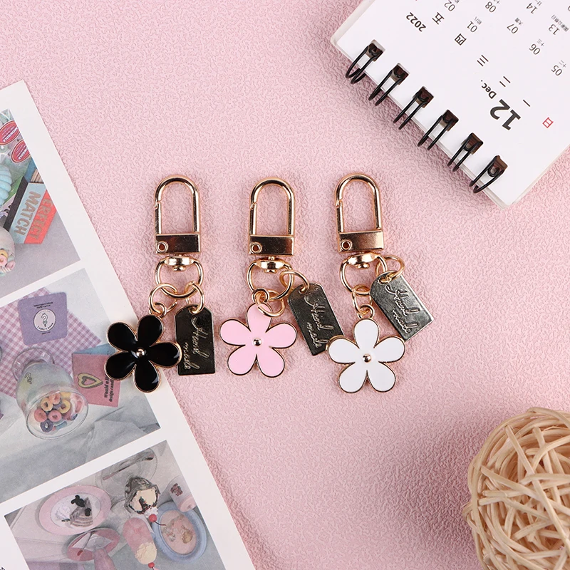 Flower Keychains For Women Bag Charm Key Chain Car Key Ring Pendant For Purse Handbag Bag Keychain