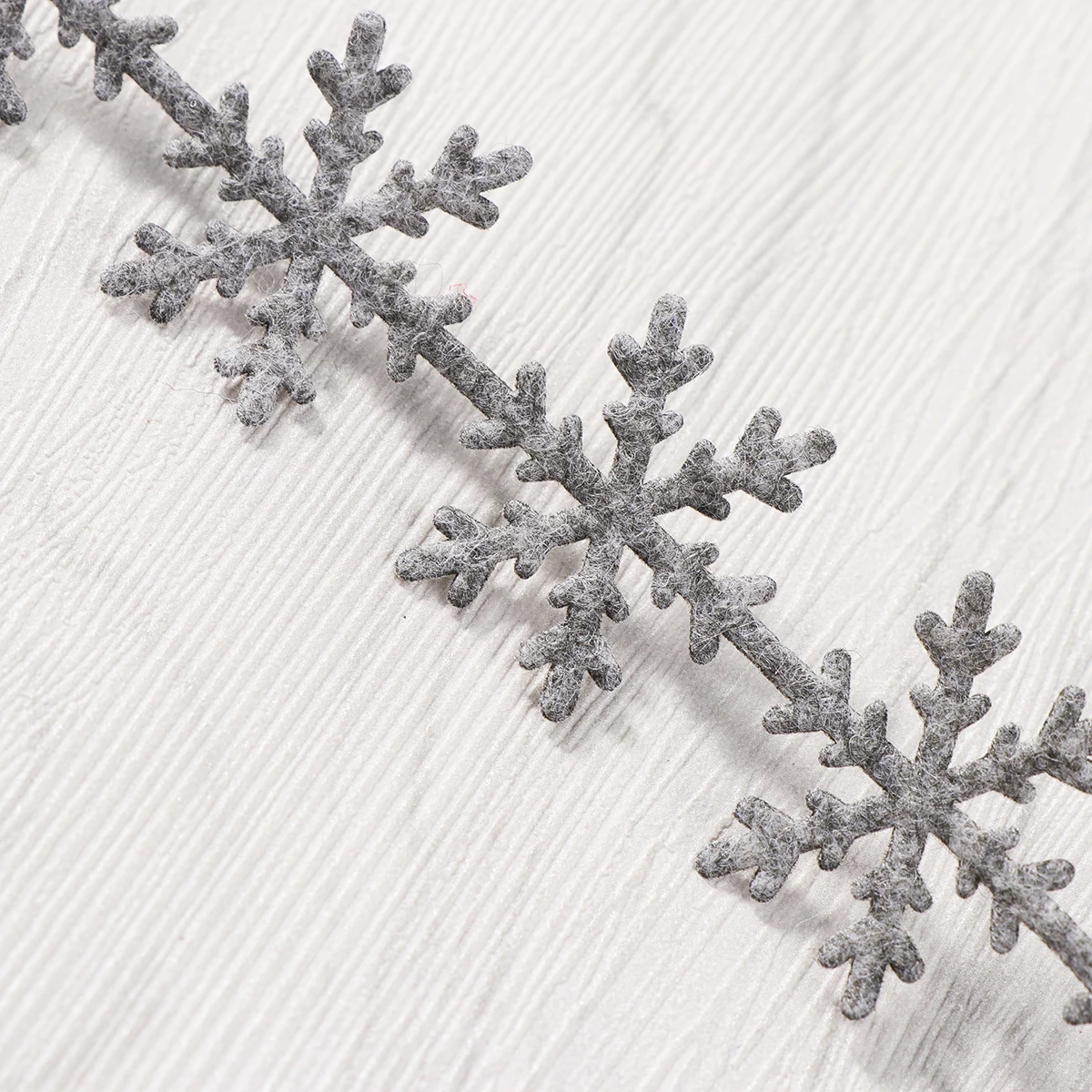 

Snowflake Ribbon Premium Christmas Decorative Trim Wedding Applique Embellishment Craft Accessory Home Dress Hat Brim