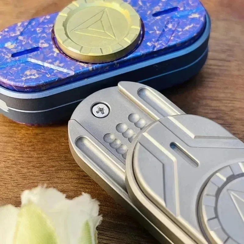 HalooplayerEDC Phantom Mechanical Titanium Alloy Dingding Composite Push Card Fidget Spinner Decompression Toy