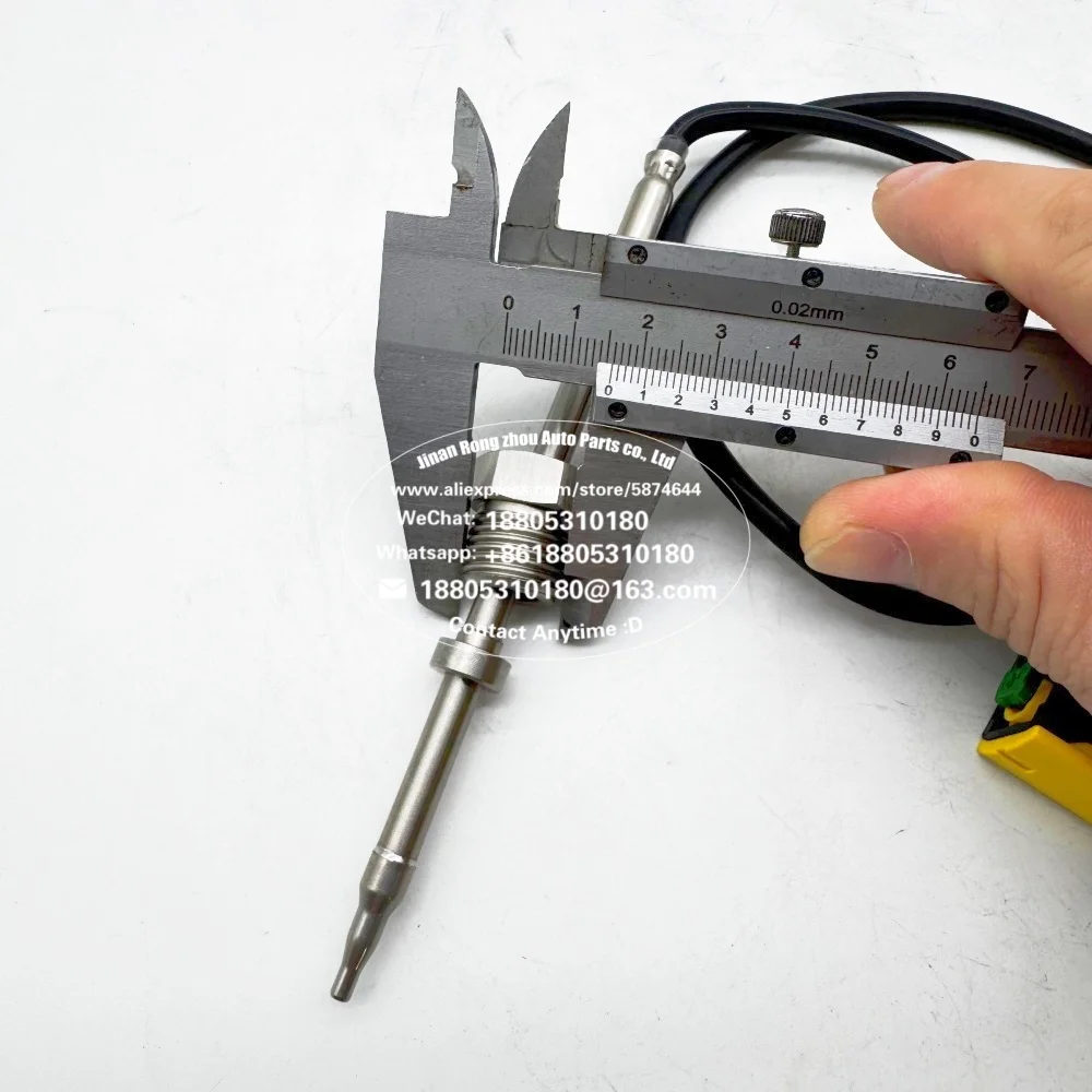 1914093 The SCR exhaust temperature sensor is applicable to DAF trucks view 4