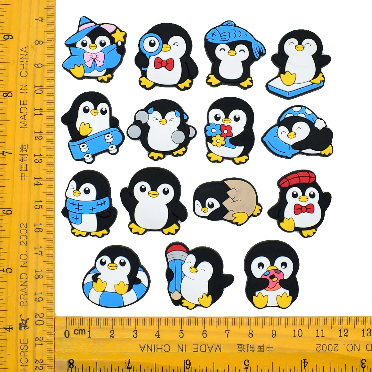 16pcs set Penguin  PVC Shoe Charms Detachable Clog Shoe Decor DIY Winter Gift for Unisex Animal Lovers croc decoration charm
