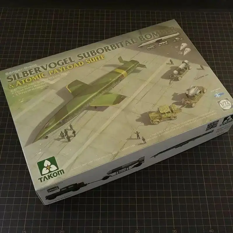 

Assembly model Takom 5018 1/72 Zilbervogel Ballistic Bomber w/Nuclear Bomb Set Plastic model