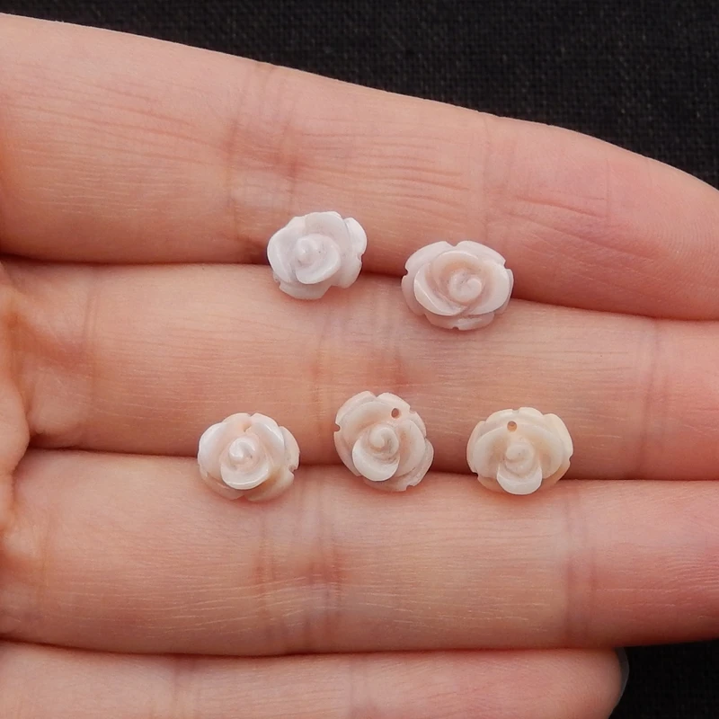 5Pcs Shell Carved Flower Pendants Beads,Natural Stone Fashion Jewelry Necklace Accessories 7x8x4mm 1g