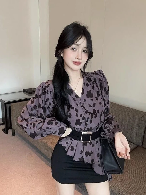 

Retro Sle Long Sve Leopard Print V-Ne Lantern Sve irt Women's Irregular Design Autumn New Arrival Faionable Top