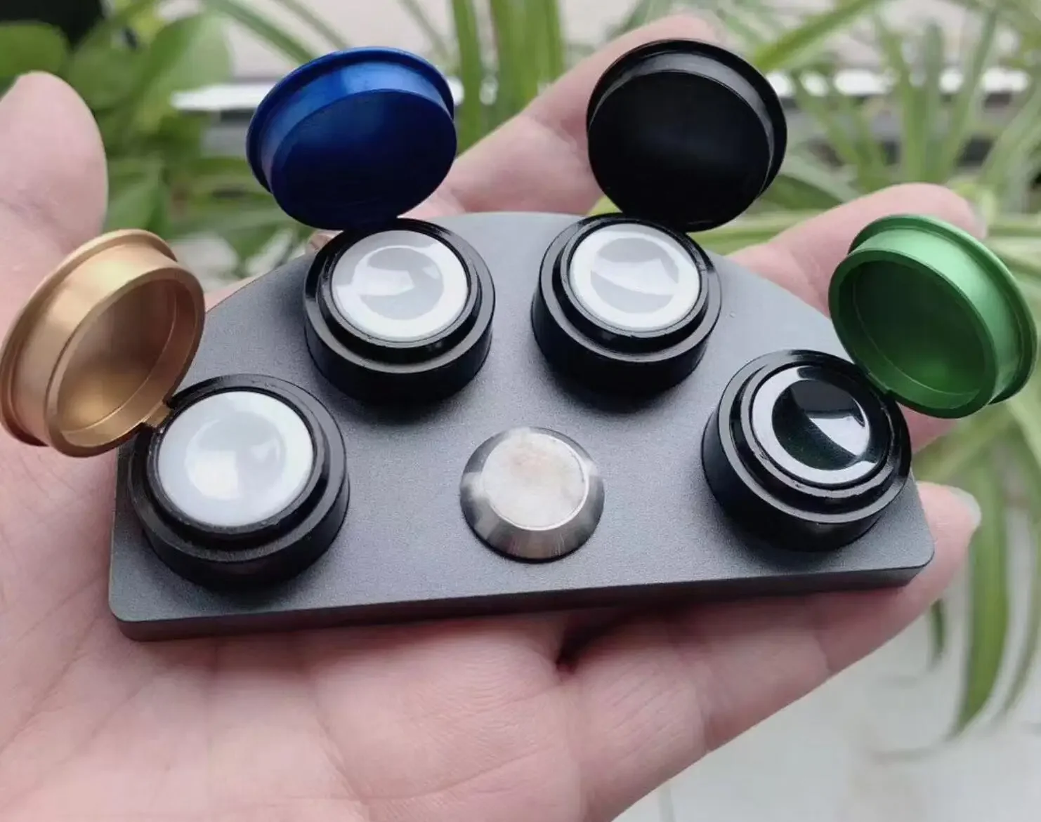 Watch Oiler Kit Alloy Five Holes Watch 4 5 Oil Dishes Oil Cup Dishes With Cover Watch Repair Tool for Watchmaker